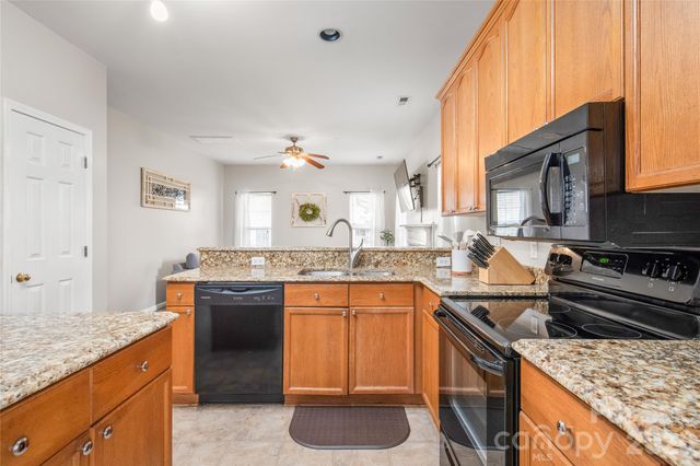 3943 Huntmeadow Drive, Charlotte, NC 28269