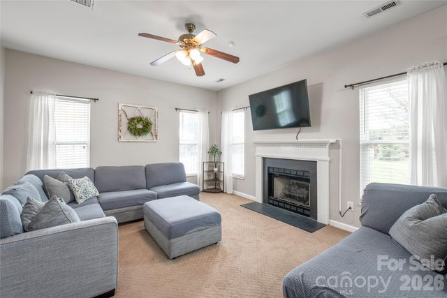 3943 Huntmeadow Drive, Charlotte, NC 28269