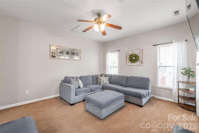 3943 Huntmeadow Drive, Charlotte, NC 28269