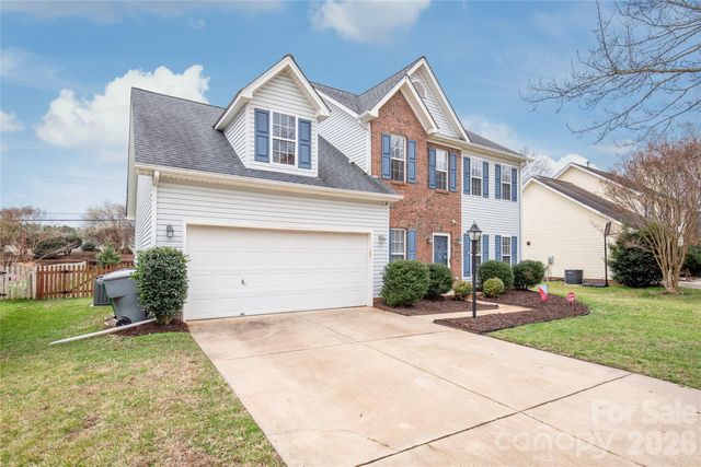3943 Huntmeadow Drive, Charlotte, NC 28269