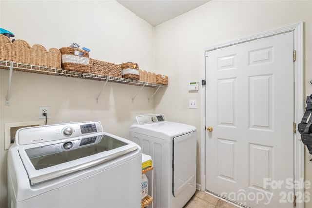 3943 Huntmeadow Drive, Charlotte, NC 28269