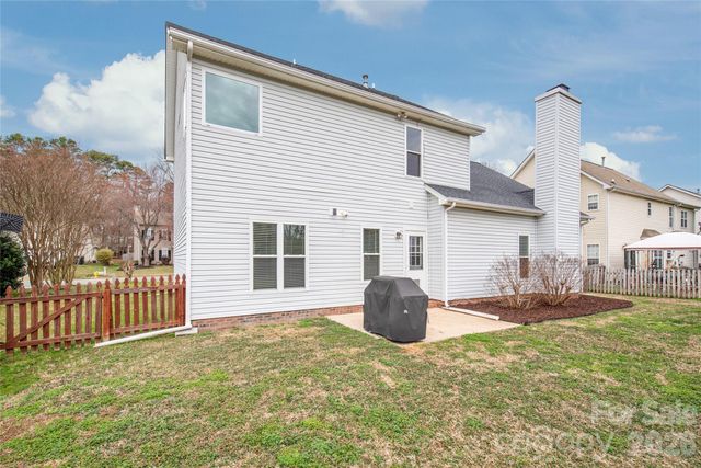 3943 Huntmeadow Drive, Charlotte, NC 28269