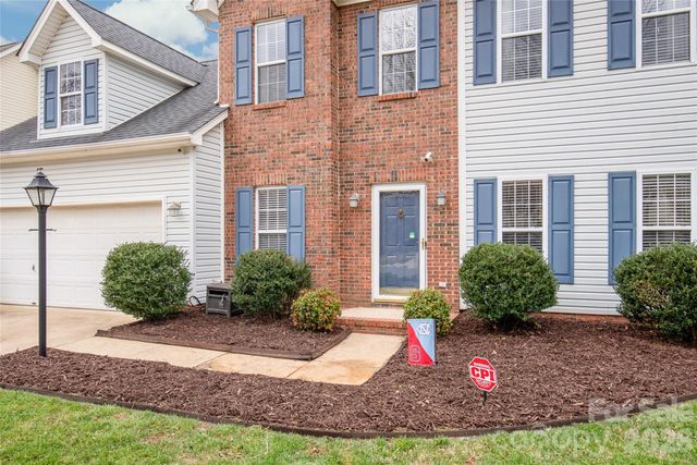 3943 Huntmeadow Drive, Charlotte, NC 28269