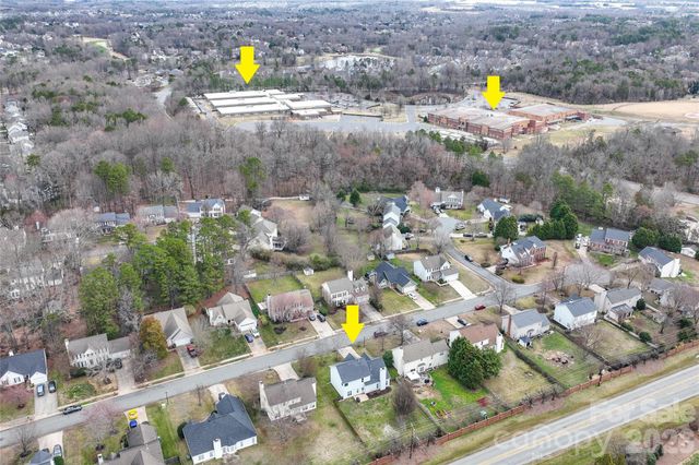 3943 Huntmeadow Drive, Charlotte, NC 28269