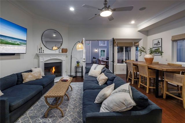 1113 California Street, Huntington Beach, CA 92648