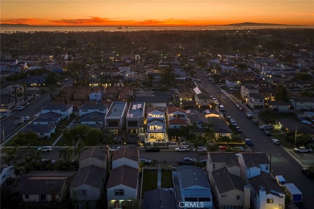 1113 California Street, Huntington Beach, CA 92648