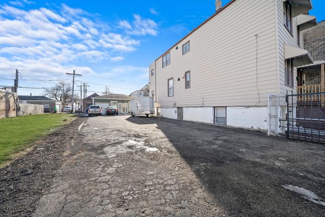 5815 W Roosevelt Road, Cicero, IL 60804