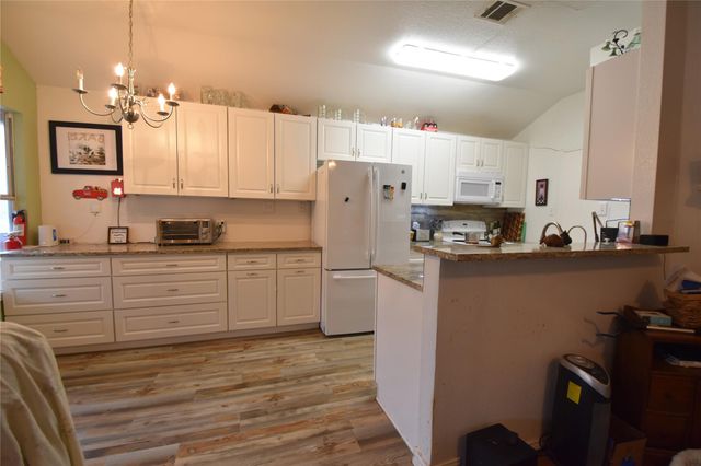 107 Oriole CV, Cedar Creek, TX 78612