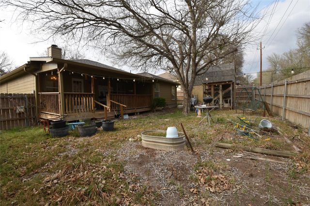 107 Oriole CV, Cedar Creek, TX 78612