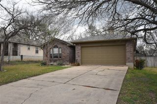 107 Oriole CV, Cedar Creek, TX 78612