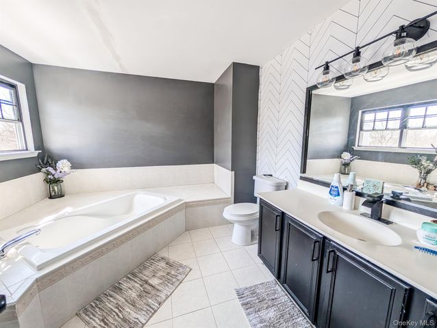 71 Elm Avenue, Coram, NY 11727