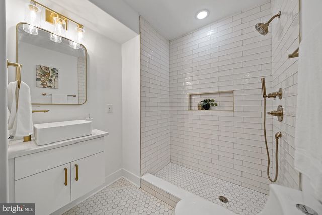 1812 E MOYAMENSING AVE, Philadelphia, PA 19148