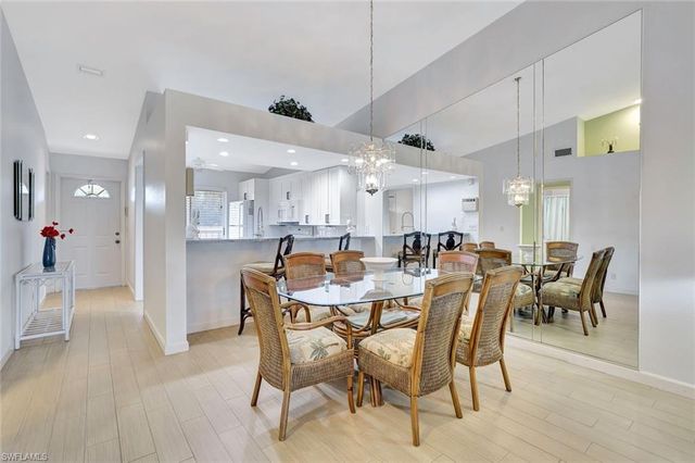 2420 Hidden Lake DR # 1008, Naples, FL 34112