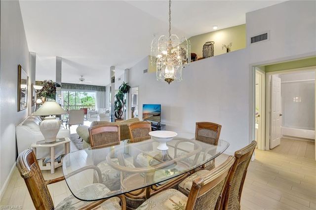 2420 Hidden Lake DR # 1008, Naples, FL 34112