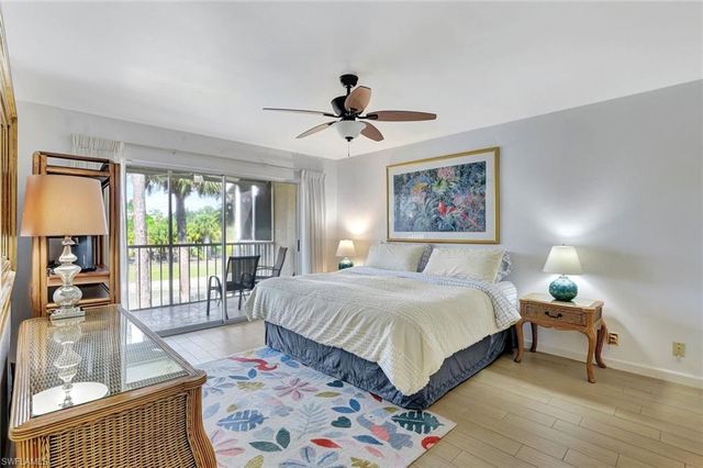 2420 Hidden Lake DR # 1008, Naples, FL 34112