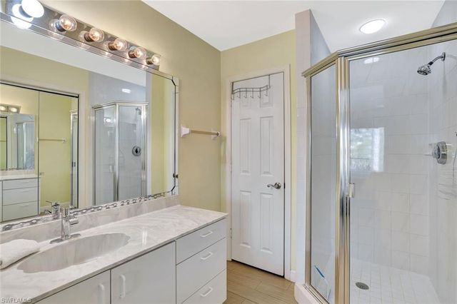 2420 Hidden Lake DR # 1008, Naples, FL 34112