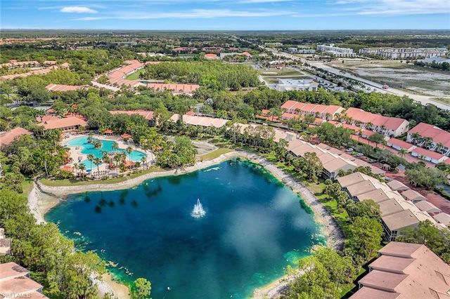 2420 Hidden Lake DR # 1008, Naples, FL 34112