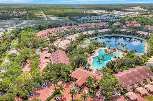 2420 Hidden Lake DR # 1008, Naples, FL 34112