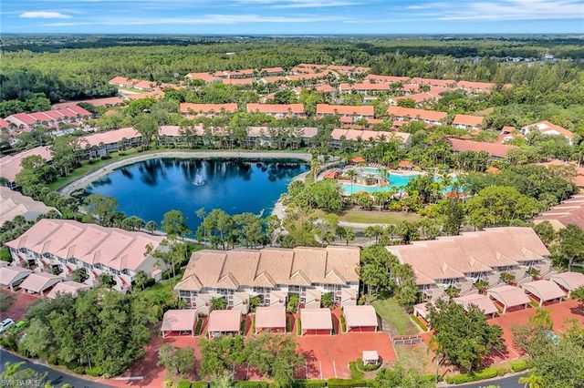 2420 Hidden Lake DR # 1008, Naples, FL 34112