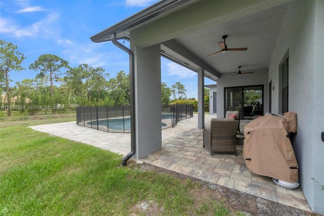 17924 N 68th Street N, Loxahatchee, FL 33470