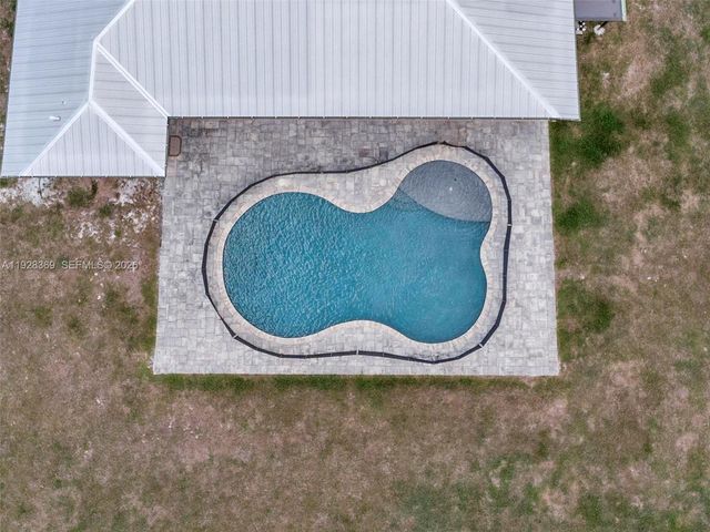 17924 N 68th Street N, Loxahatchee, FL 33470