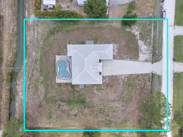 17924 N 68th Street N, Loxahatchee, FL 33470