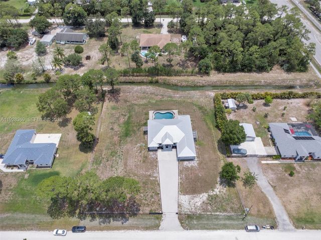 17924 N 68th Street N, Loxahatchee, FL 33470