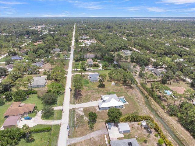 17924 N 68th Street N, Loxahatchee, FL 33470