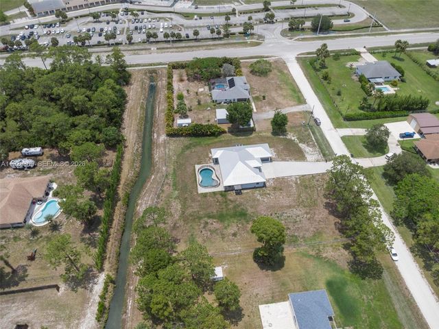17924 N 68th Street N, Loxahatchee, FL 33470