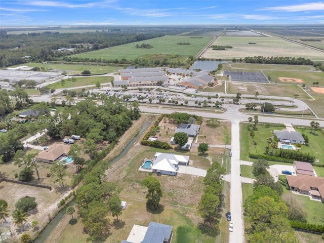17924 N 68th Street N, Loxahatchee, FL 33470