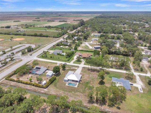 17924 N 68th Street N, Loxahatchee, FL 33470