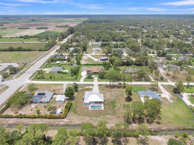 17924 N 68th Street N, Loxahatchee, FL 33470