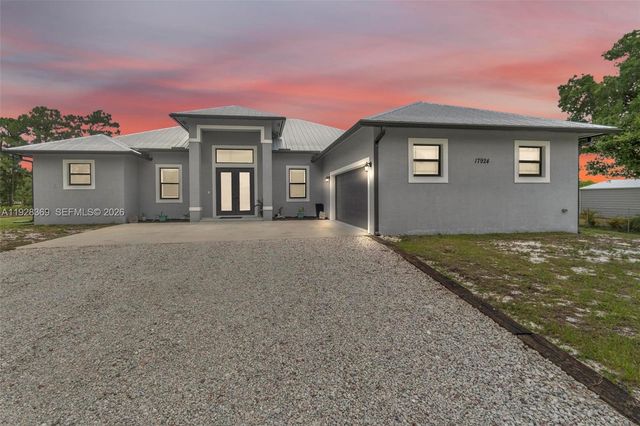 17924 N 68th Street N, Loxahatchee, FL 33470