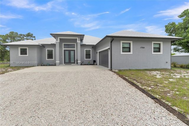 17924 N 68th Street N, Loxahatchee, FL 33470