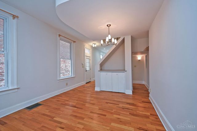 4266 Williamson Place, Cincinnati, OH 45223