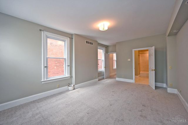 4266 Williamson Place, Cincinnati, OH 45223
