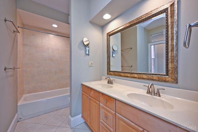 4266 Williamson Place, Cincinnati, OH 45223
