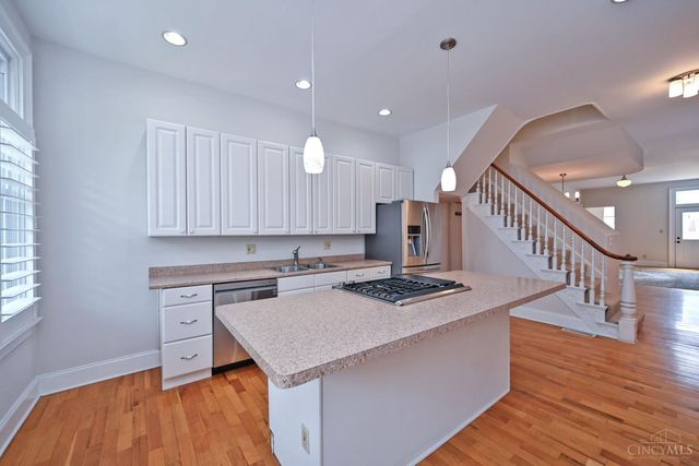 4266 Williamson Place, Cincinnati, OH 45223