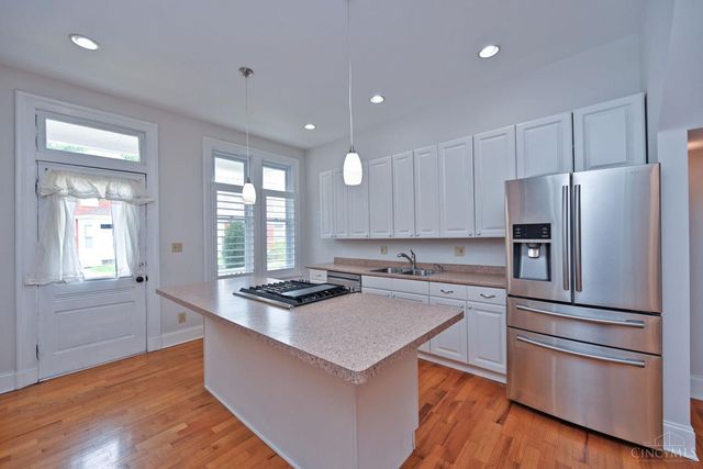 4266 Williamson Place, Cincinnati, OH 45223