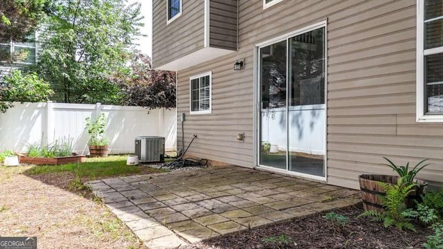 511 W Oaks Drive, Woodstock, GA 30188