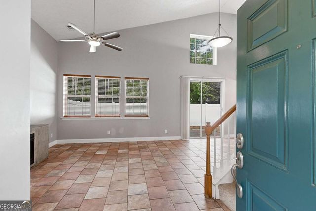 511 W Oaks Drive, Woodstock, GA 30188