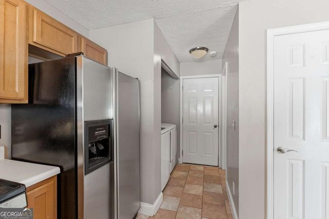511 W Oaks Drive, Woodstock, GA 30188