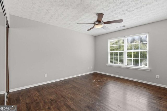 511 W Oaks Drive, Woodstock, GA 30188