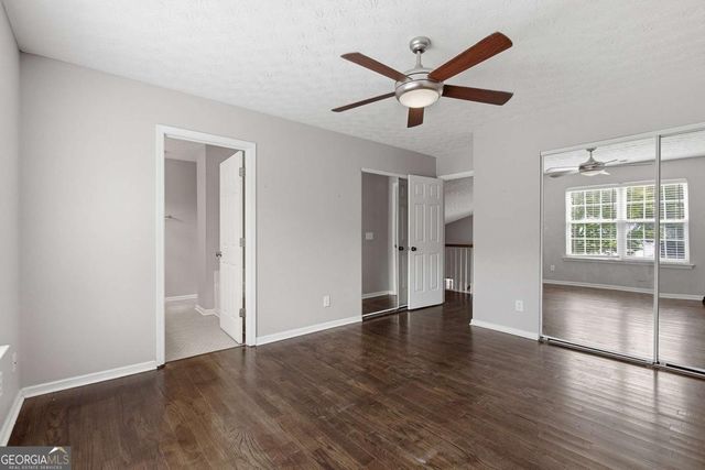 511 W Oaks Drive, Woodstock, GA 30188