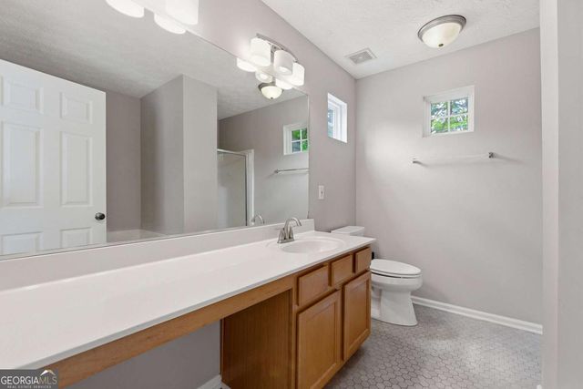 511 W Oaks Drive, Woodstock, GA 30188