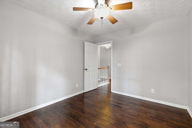 511 W Oaks Drive, Woodstock, GA 30188