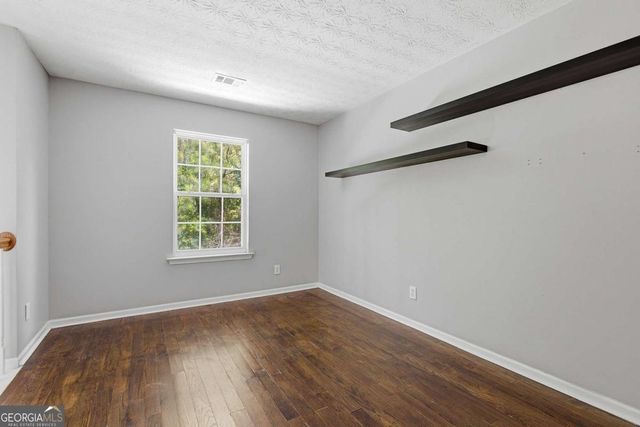 511 W Oaks Drive, Woodstock, GA 30188