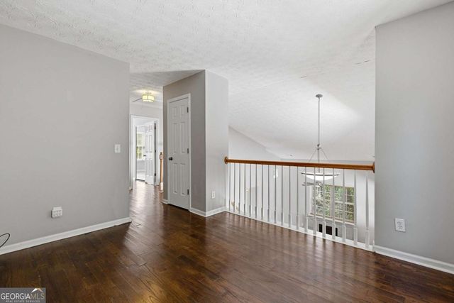 511 W Oaks Drive, Woodstock, GA 30188