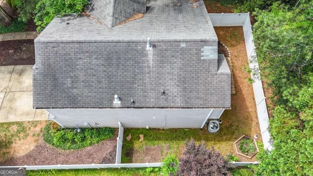 511 W Oaks Drive, Woodstock, GA 30188