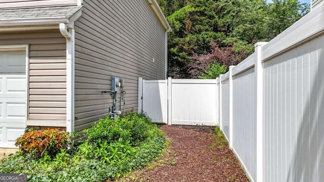 511 W Oaks Drive, Woodstock, GA 30188